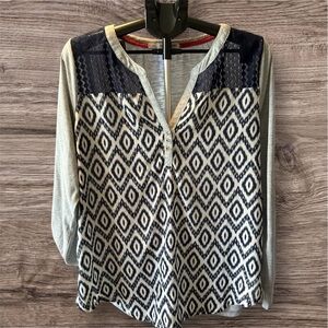 Maurices Navy and White Diamond Blouse